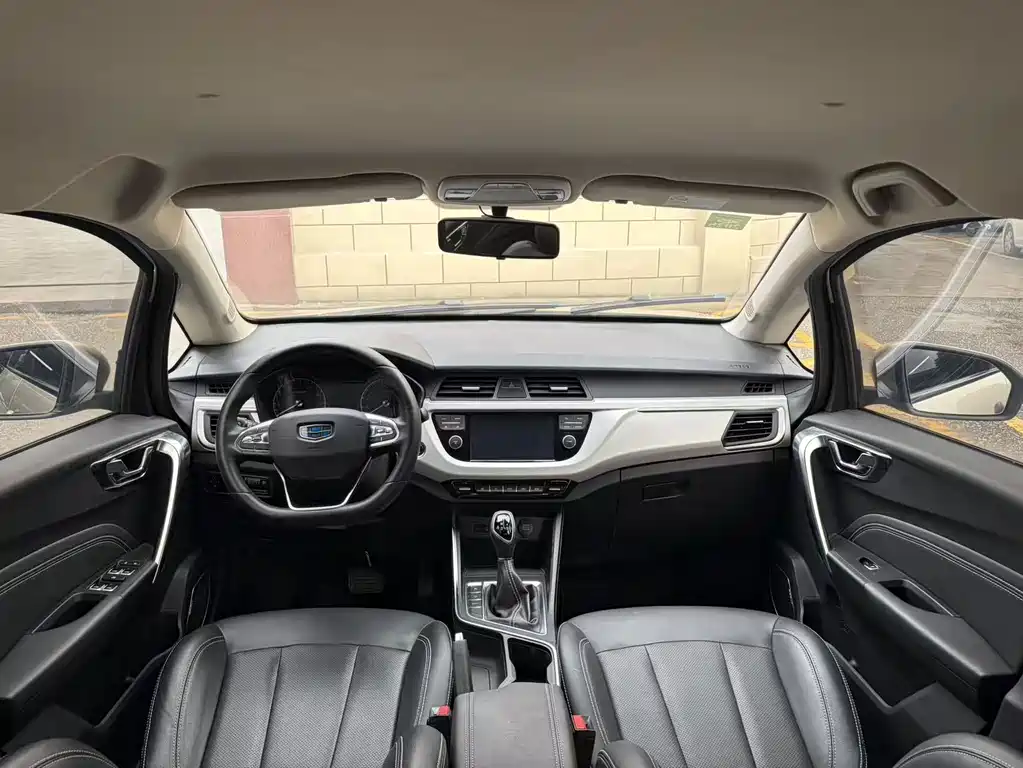 Geely Vision X3 — миниатюра 10