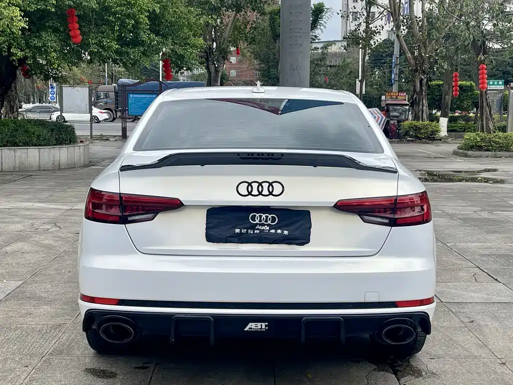 AUDI A4L