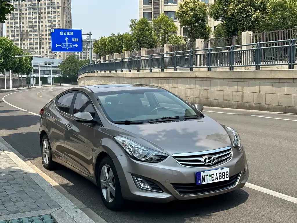 Купить Hyundai Elantra Langdong