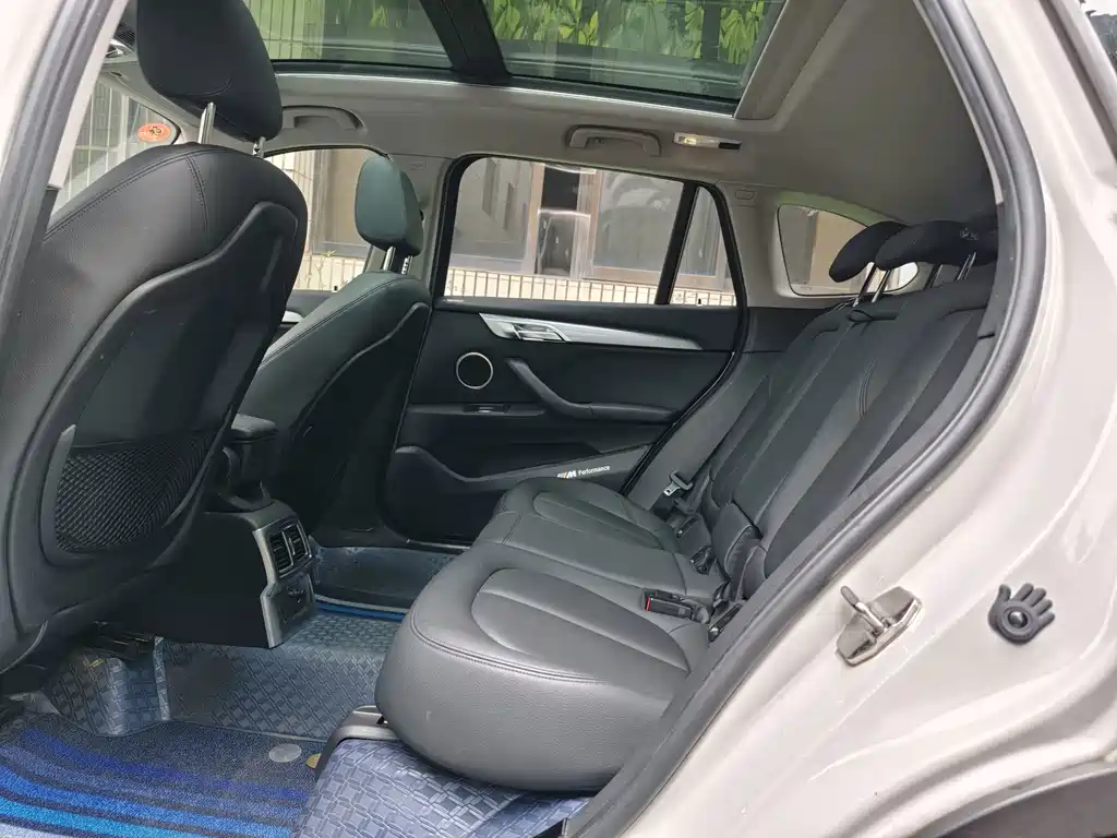 BMW X1 — миниатюра 14