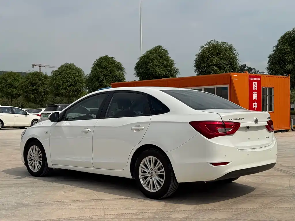 Buick Excelle — миниатюра 7