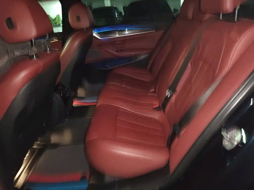 BMW 5 Series — миниатюра 15