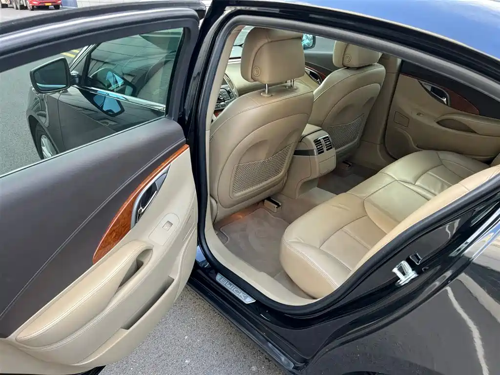 Buick LaCrosse 2012 2.4L SIDI