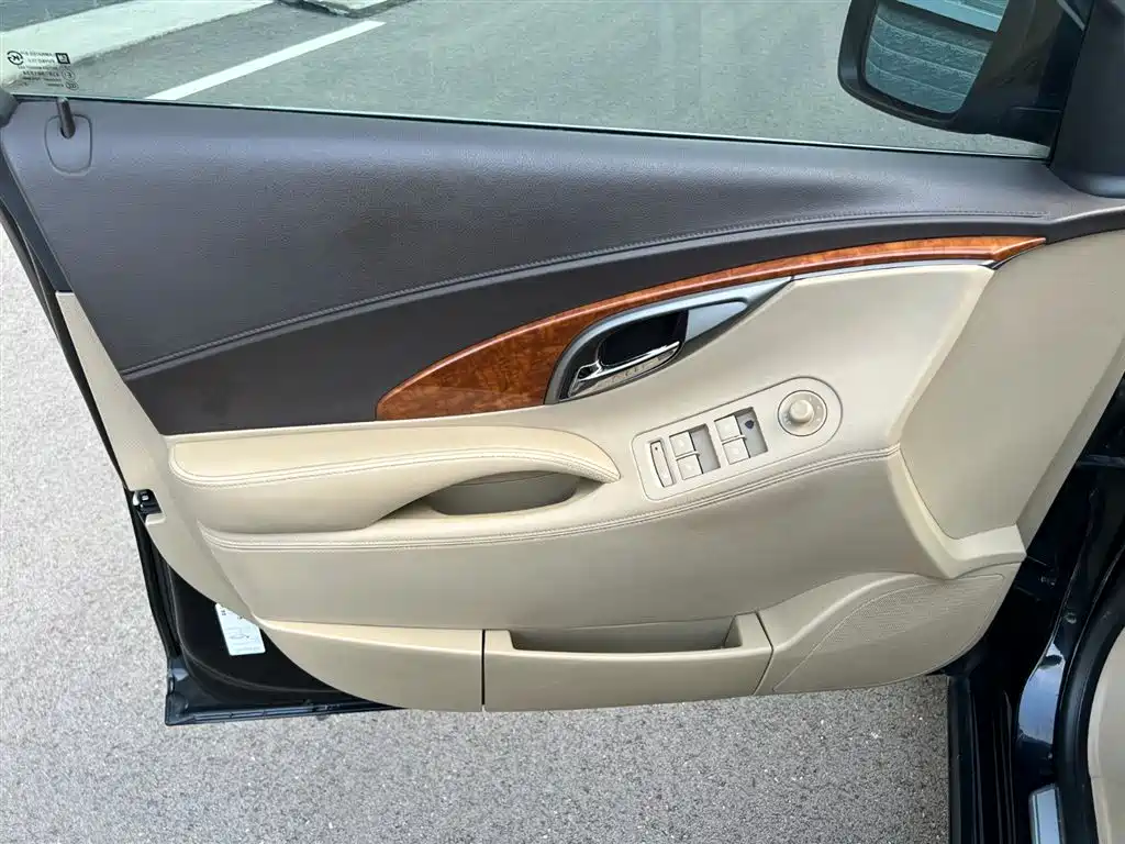 Buick LaCrosse 2012 2.4L SIDI