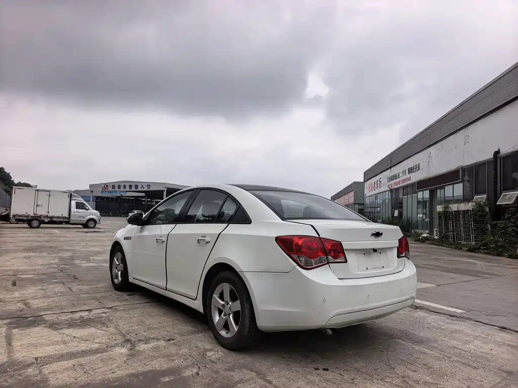 Chevrolet Cruze — миниатюра 7