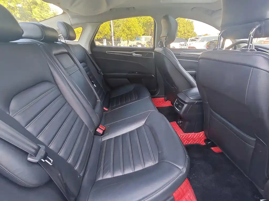 Ford Mondeo — миниатюра 14