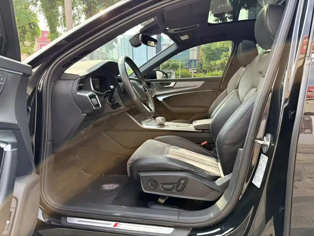 Audi A6L — миниатюра 10
