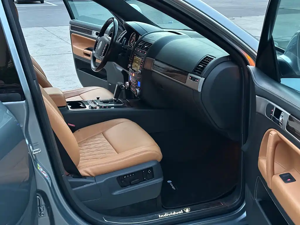 Volkswagen Touareg — миниатюра 12