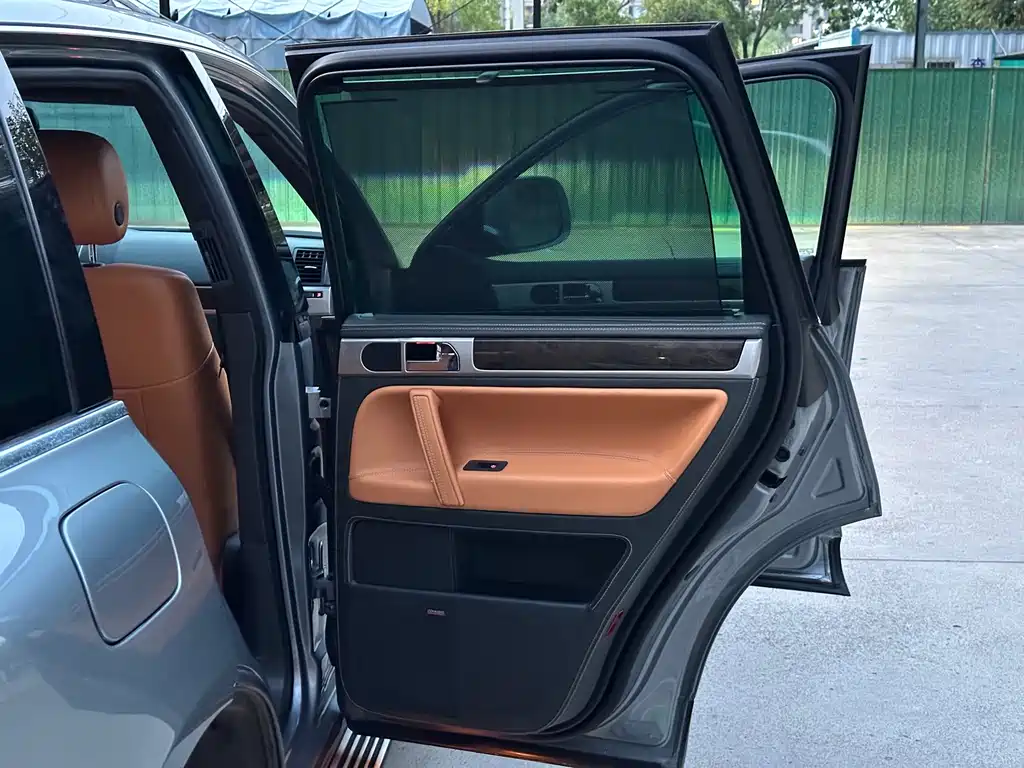 Volkswagen Touareg — миниатюра 15