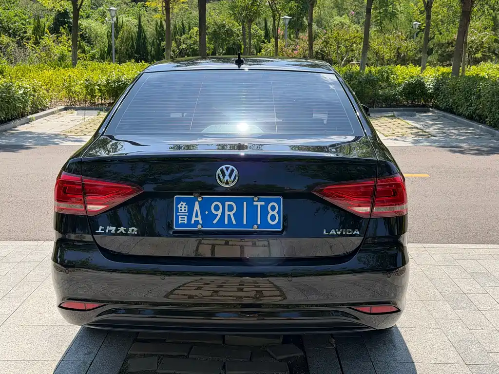 Volkswagen Lavida — миниатюра 4