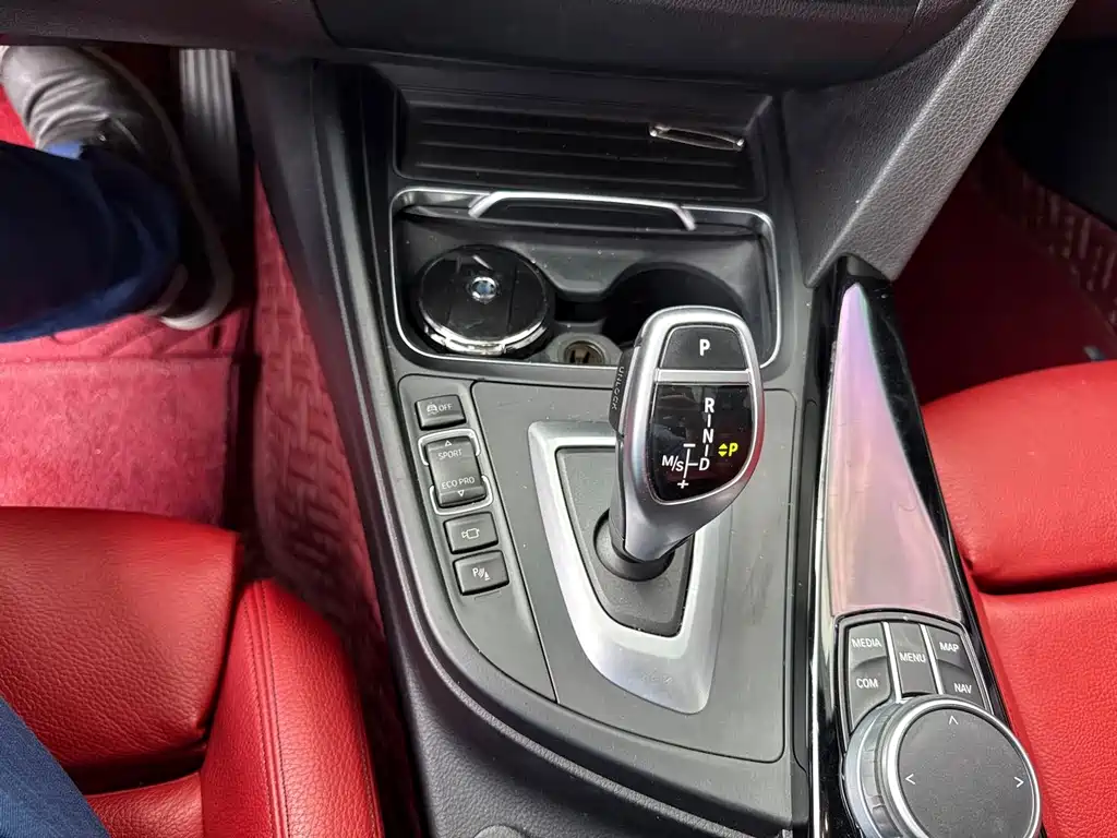 BMW 3 Series GT — миниатюра 7