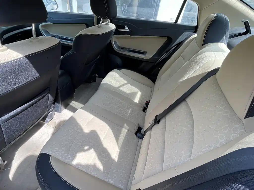 Haima Familia 2014 M5 1.6L MT Elite