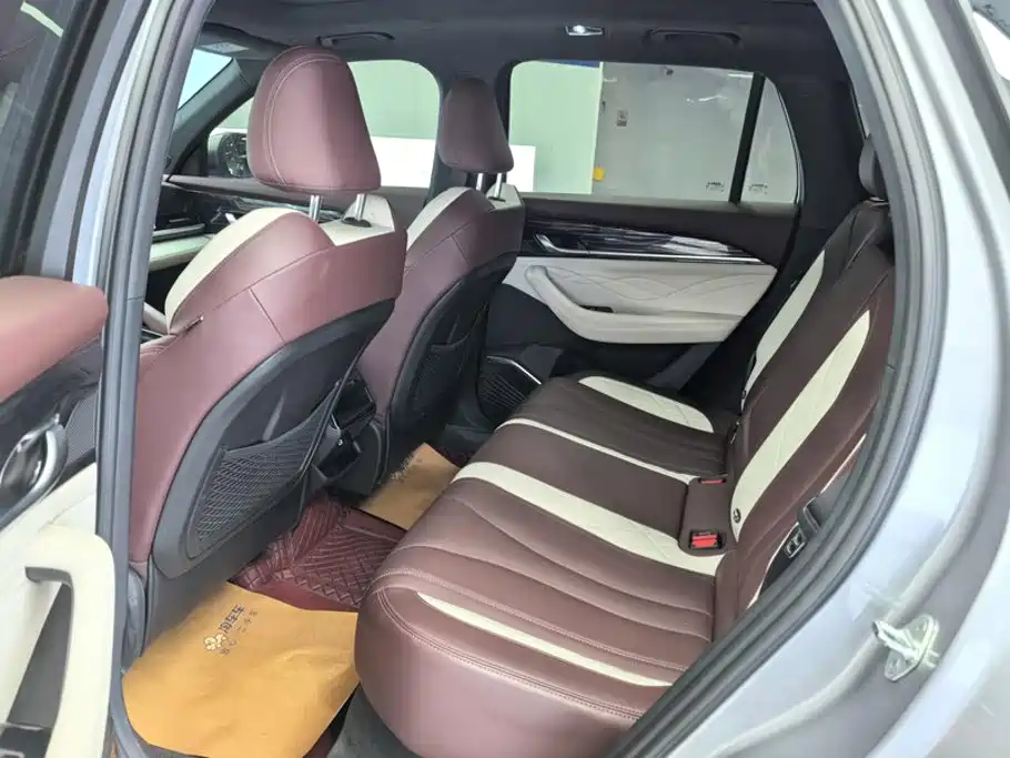 Geely Xingyue L — миниатюра 11