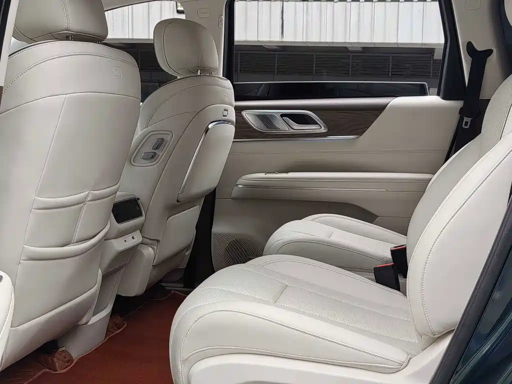 Wuling Xingguang L — миниатюра 11