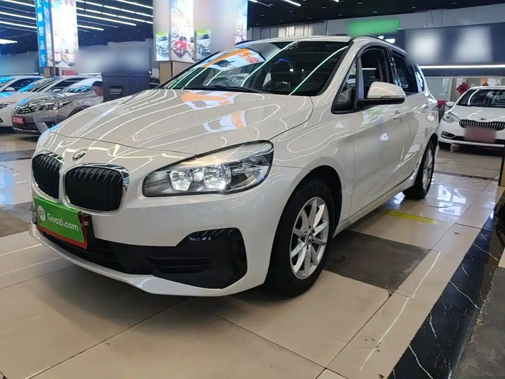 BMW 2 Series Active Tourer — миниатюра 2