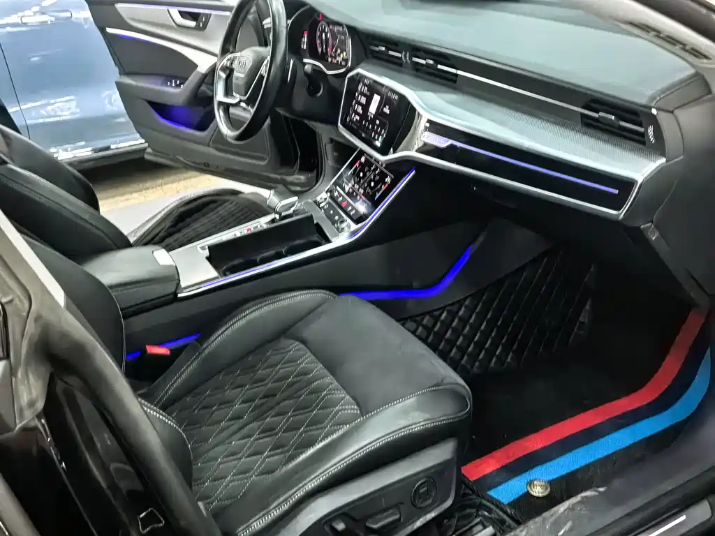 Audi A7L — миниатюра 7