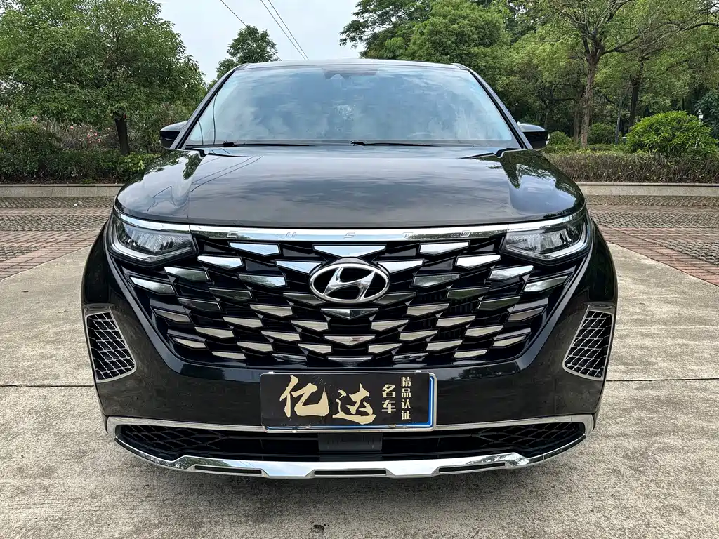 Hyundai Custo 2024 270TGDi LUX Luxury