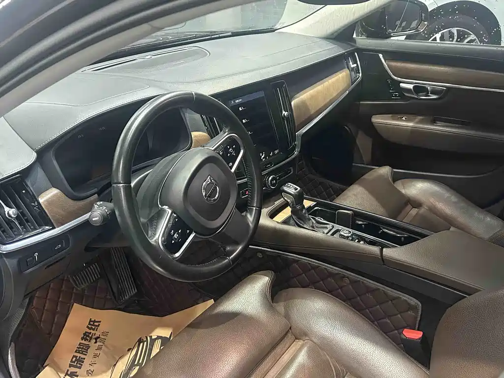 Volvo S90 2020 T5 Luxury