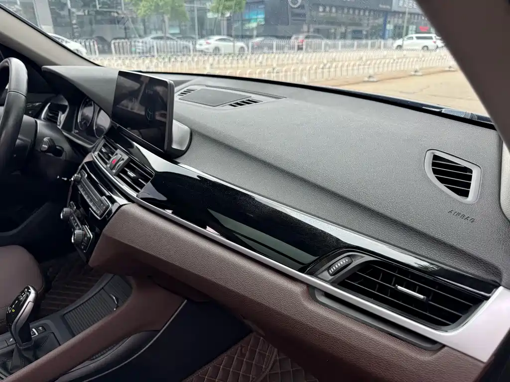 BMW X1 — миниатюра 30
