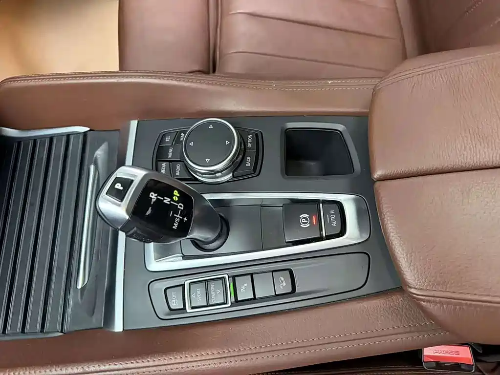 BMW X6 — миниатюра 11