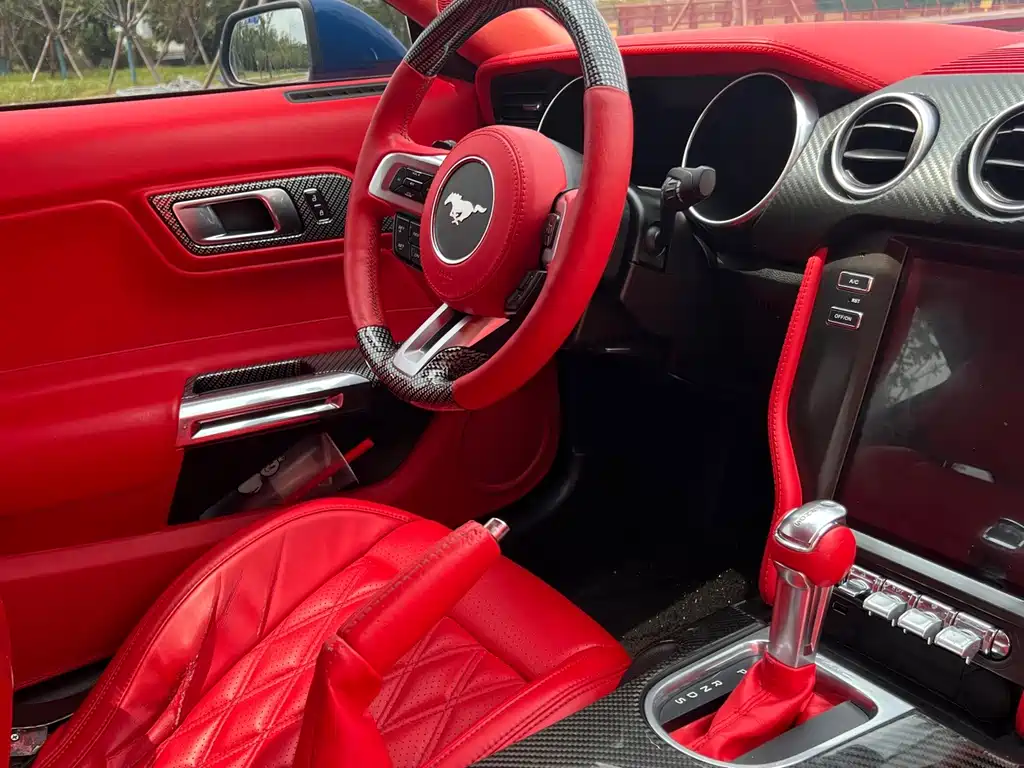 Ford Mustang — миниатюра 5