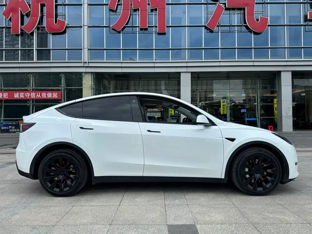 Tesla Model Y 2021 3D7