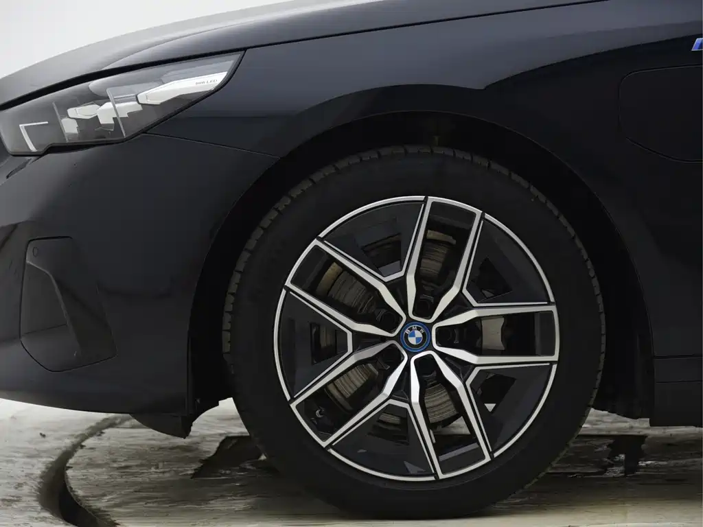 BMW i5 2024 eDrive 35L M Sport