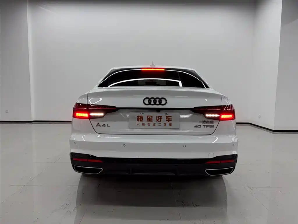 Audi A4L id 4622387 из Китая 9