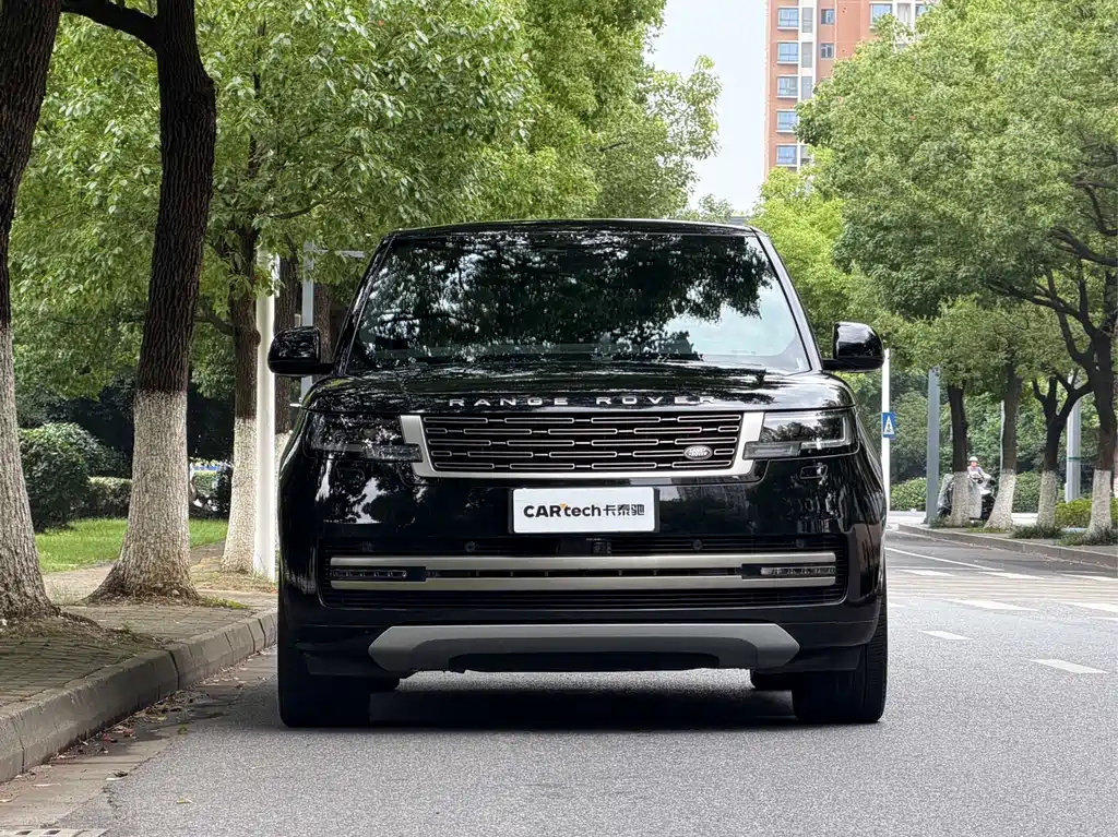 Land Rover Range Rover 2023 3.0 L6 400PS Long Wheelbase