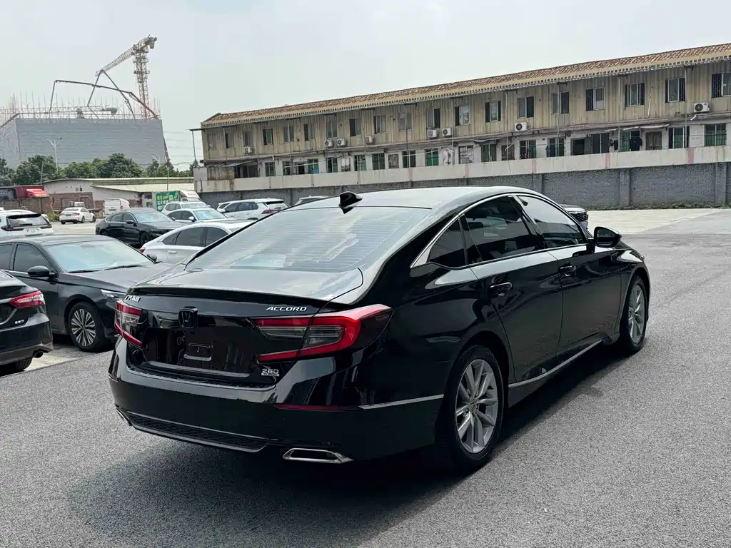 Honda Accord — миниатюра 9