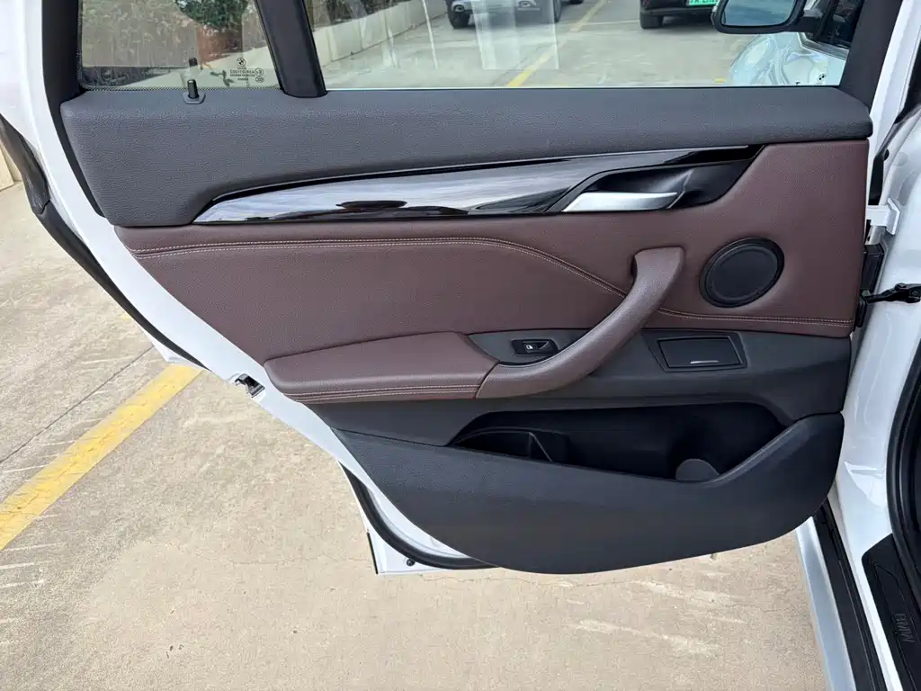 BMW X1 — миниатюра 17