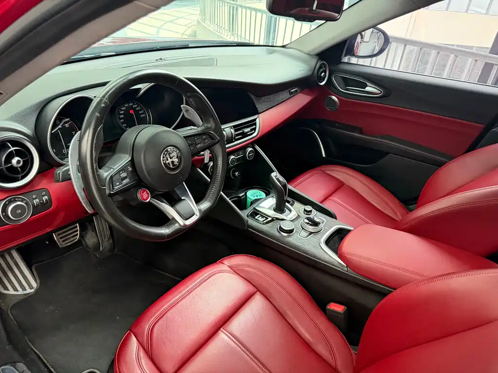 Alfa Romeo Giulia — миниатюра 4
