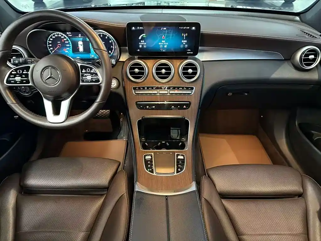 Mercedes-Benz GLC — миниатюра 12