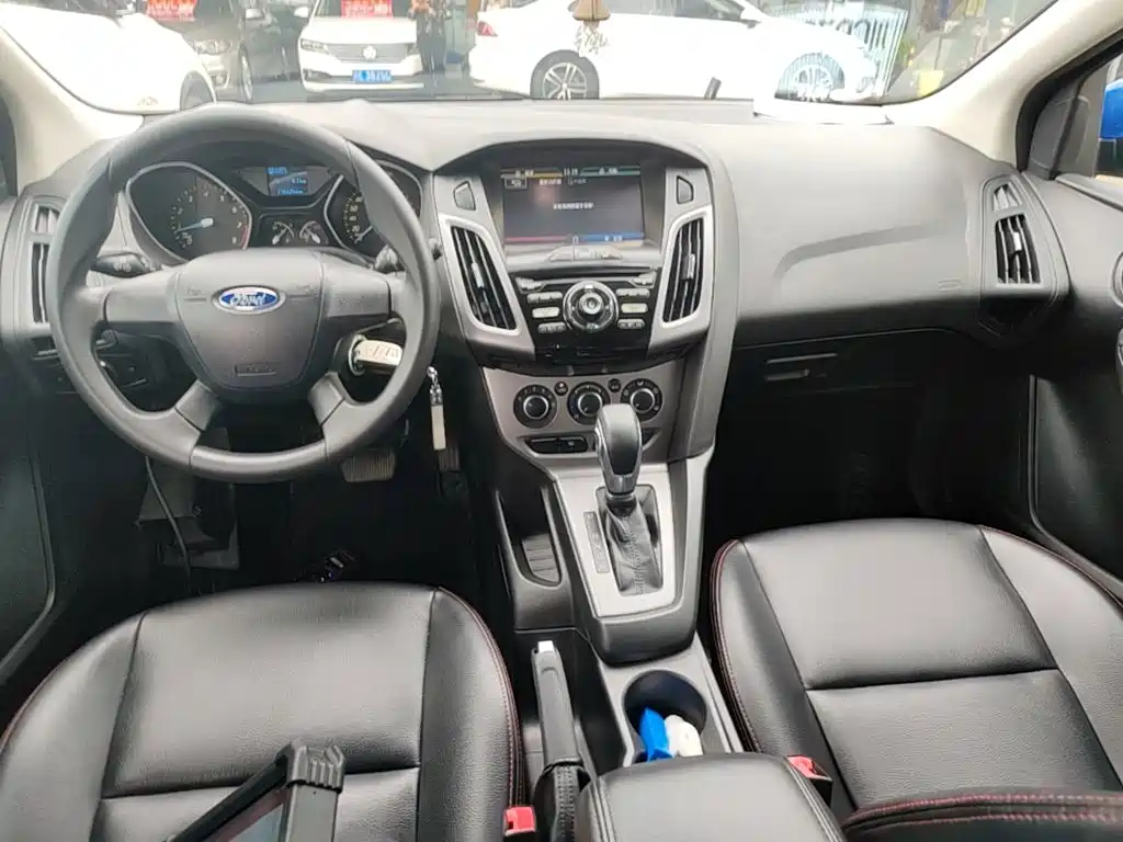 Ford Focus — миниатюра 10