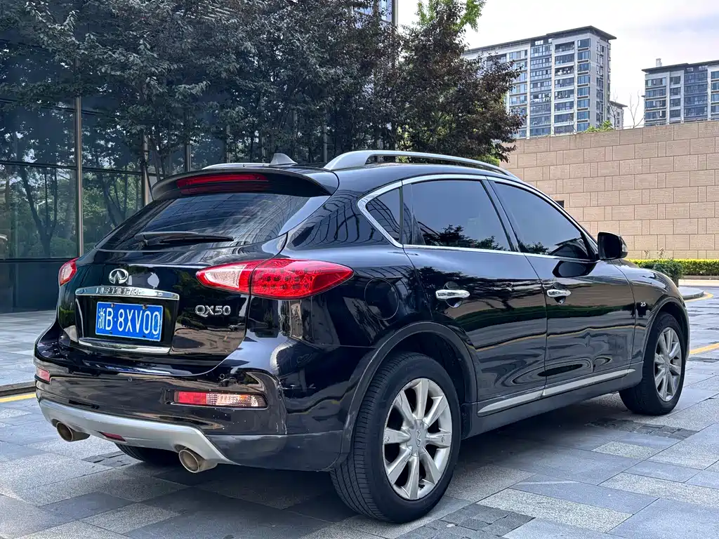 Infiniti QX50 2015 2.5L Enjoy