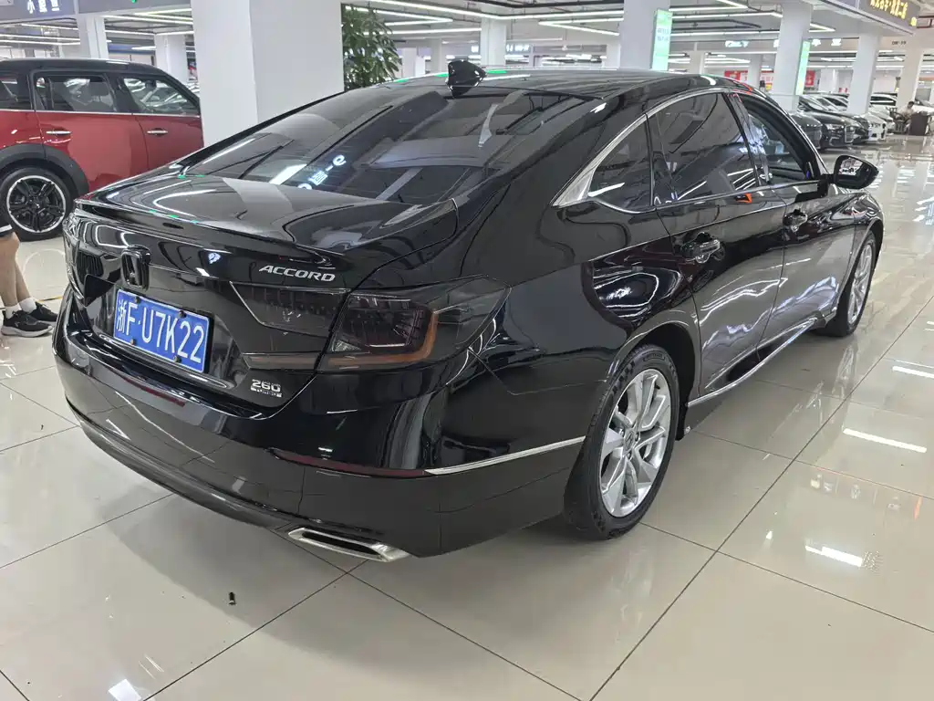 Honda Accord — миниатюра 8