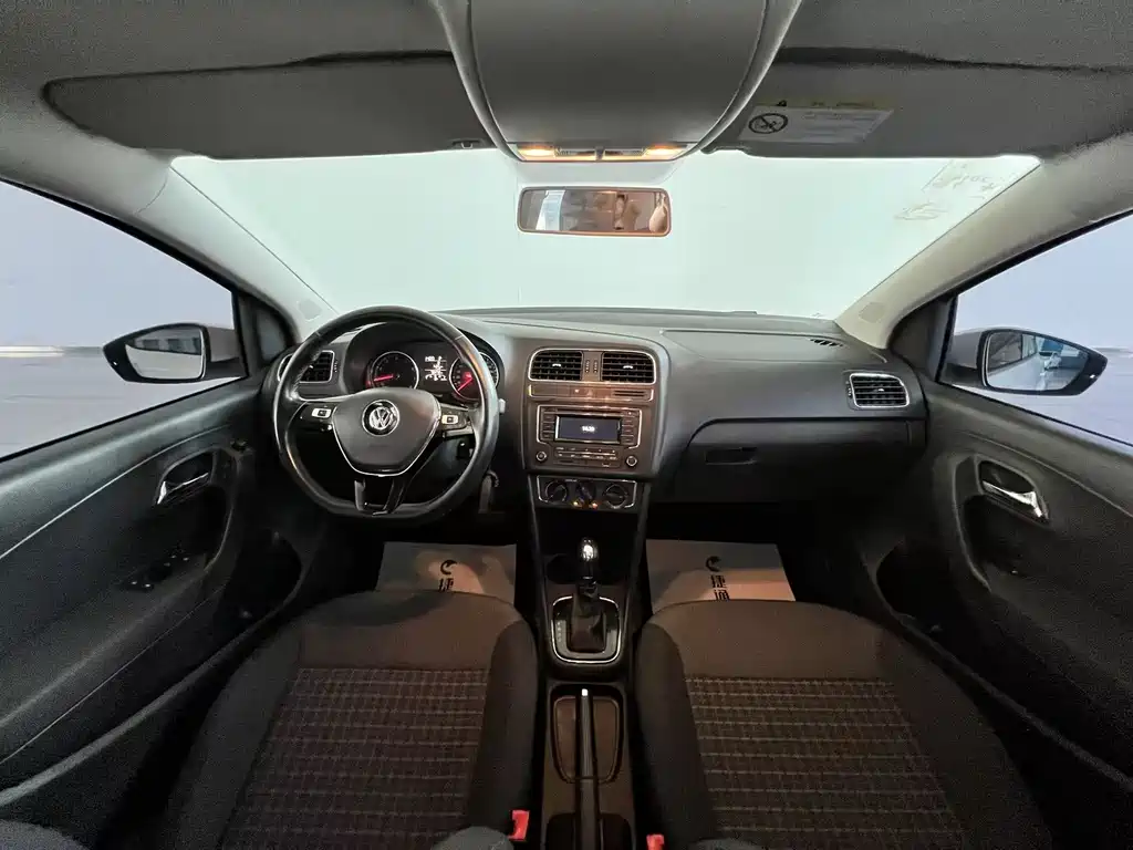 Volkswagen Polo — миниатюра 14
