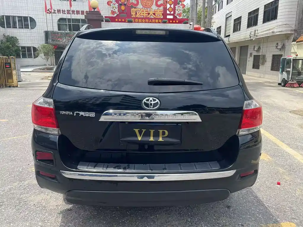 Toyota Highlander 2012 2.7L 7 мест Elite