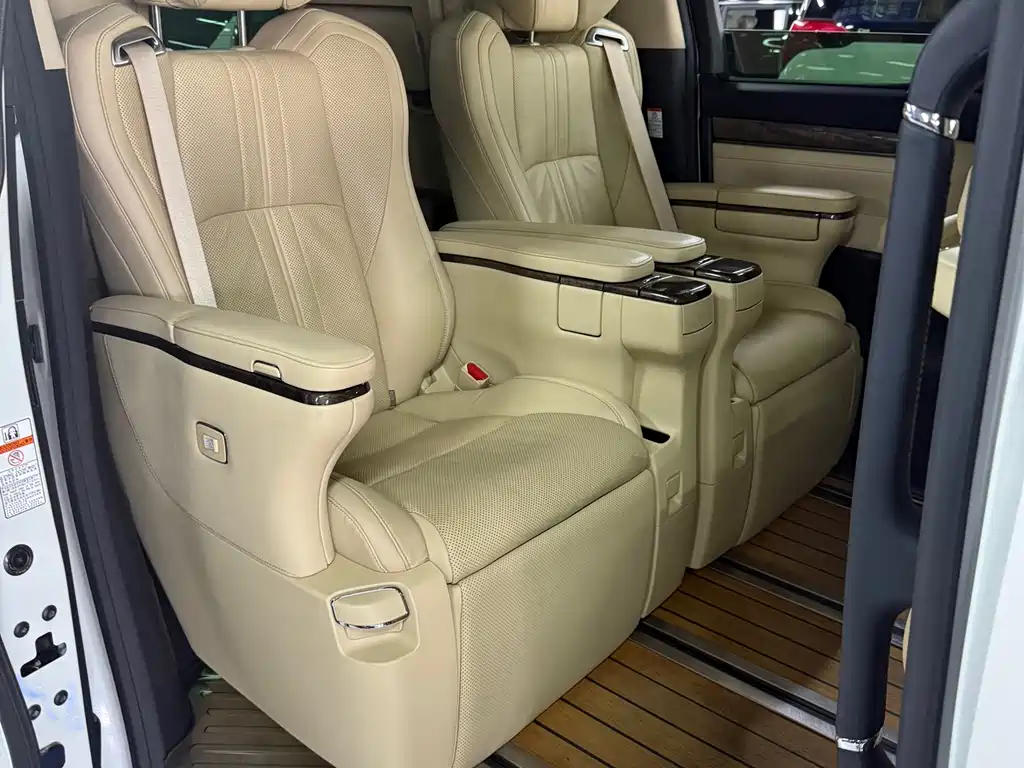 Toyota Alphard 2021 2.5L Luxury