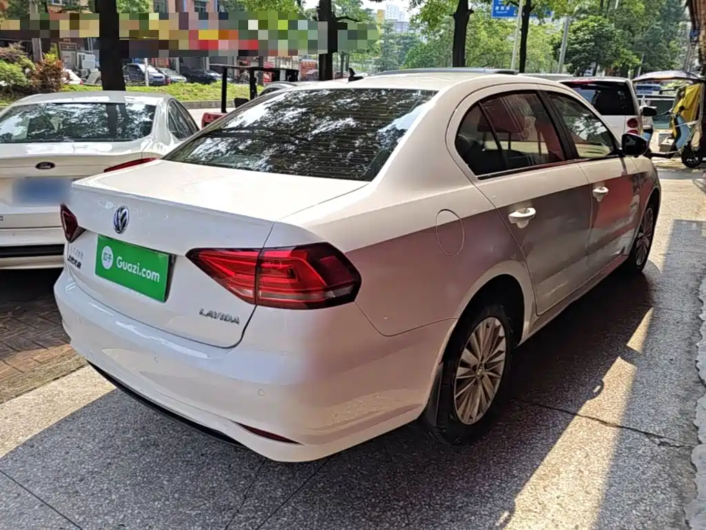 Volkswagen Lavida — миниатюра 7