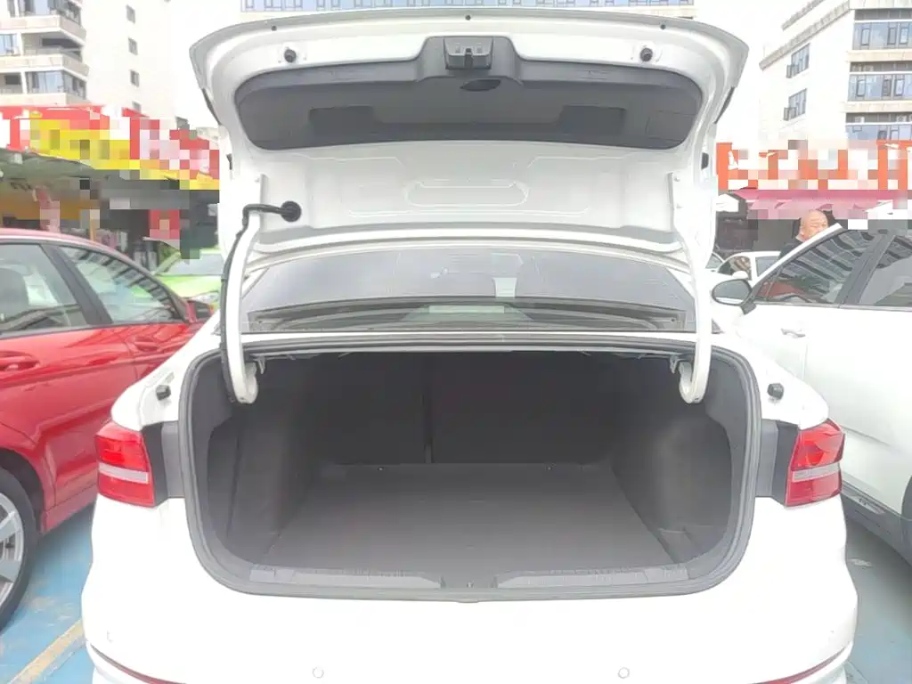 Volkswagen Lavida — миниатюра 19