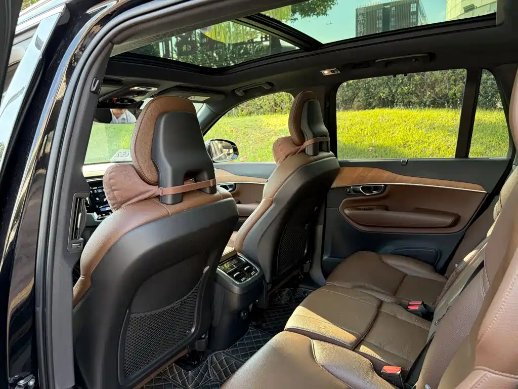 Volvo XC90 — миниатюра 11