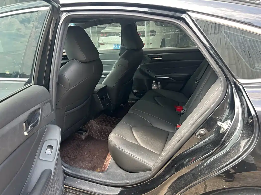 Toyota Avalon — миниатюра 8