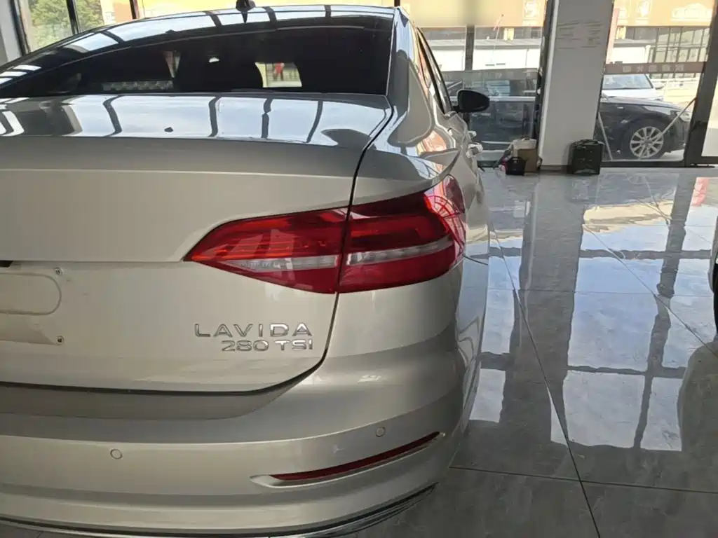 Volkswagen Lavida — миниатюра 8