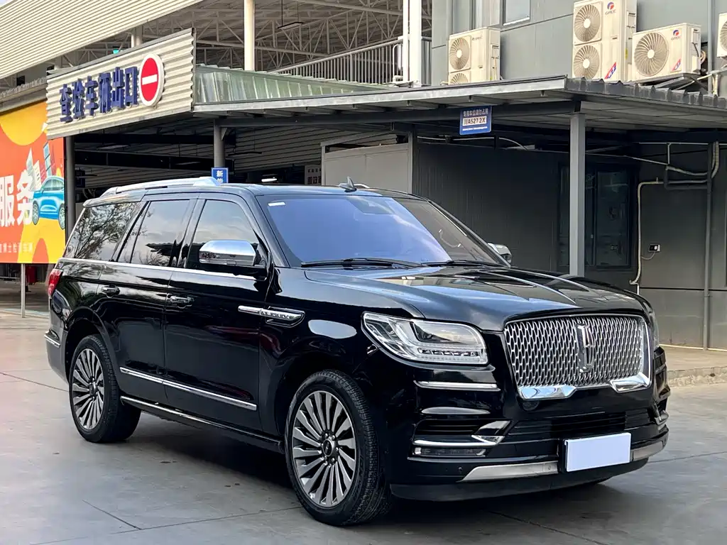 LINCOLN NAVIGATOR