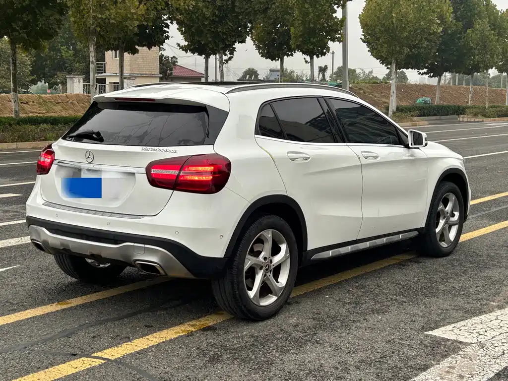 Mercedes-Benz GLA — миниатюра 9