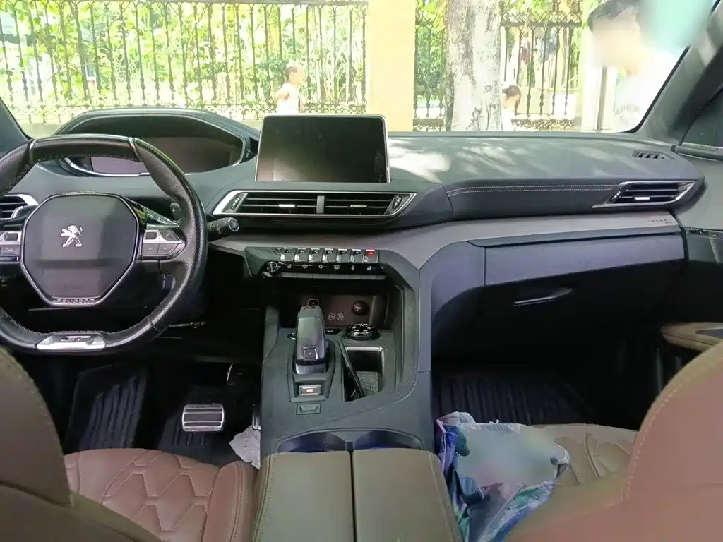 Peugeot 5008 — миниатюра 5