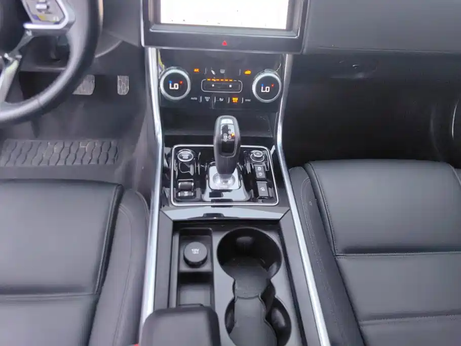 Jaguar XEL — миниатюра 16