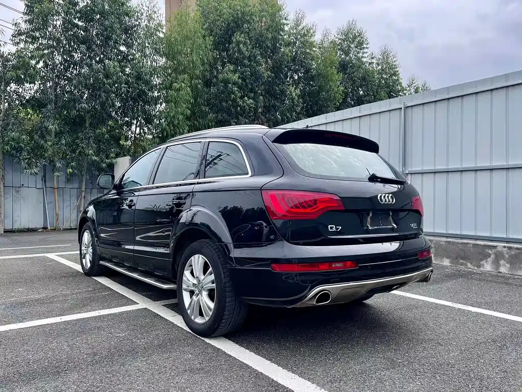 Audi Q7 — миниатюра 6