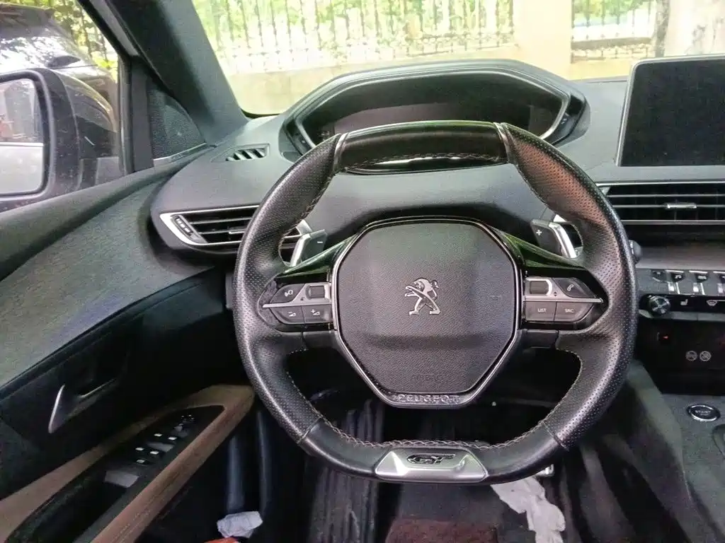 Peugeot 5008 — миниатюра 6